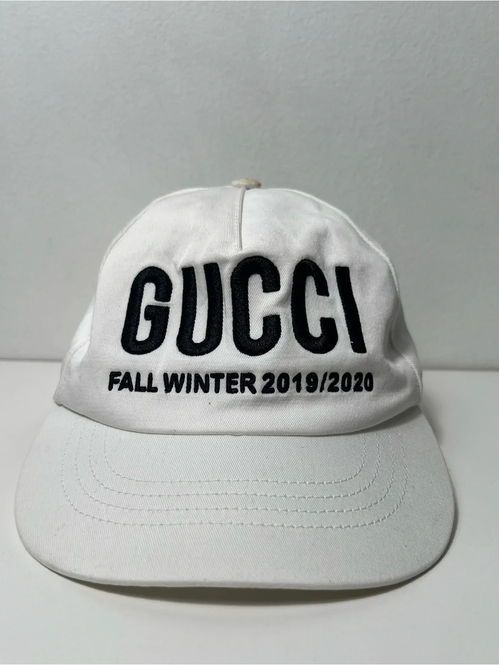Gucci Fall Winter 2019/2020 Embroidered Logo Adjustable Baseball Cap Hat